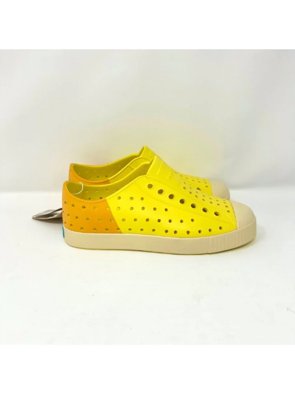 Native Jefferson Block Slip-On Sneakers Girls Little Kids Size 1 Lightweight EVA